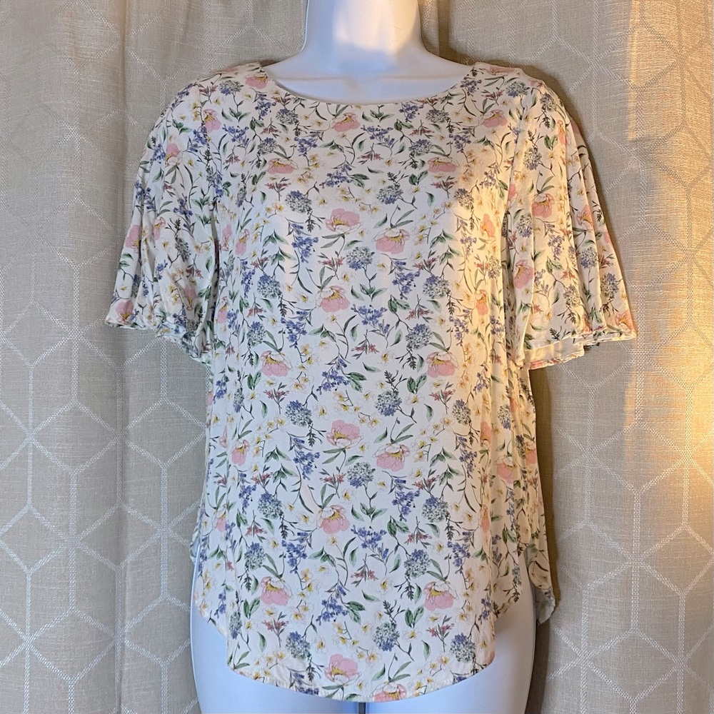 H&M Floral Flutter Sleeve Top